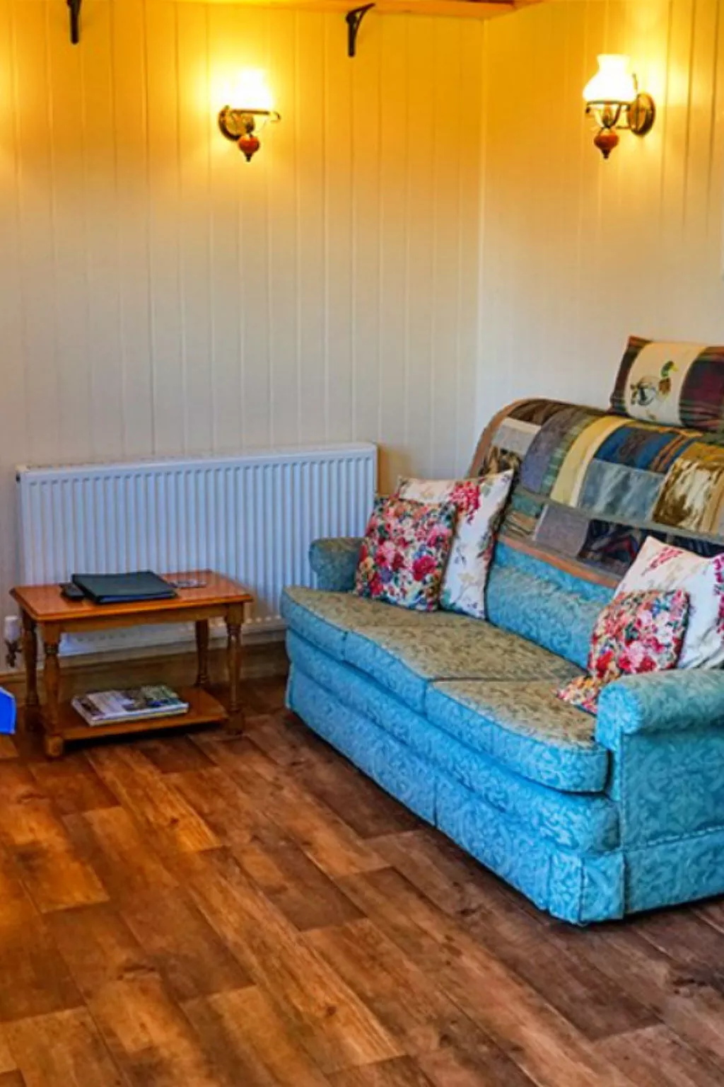 Shepherd's Lodge at Morrells Wood-Dedans