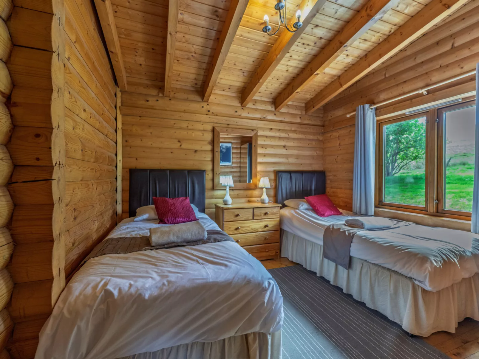 Cragdhu Log Cabin-Dedans