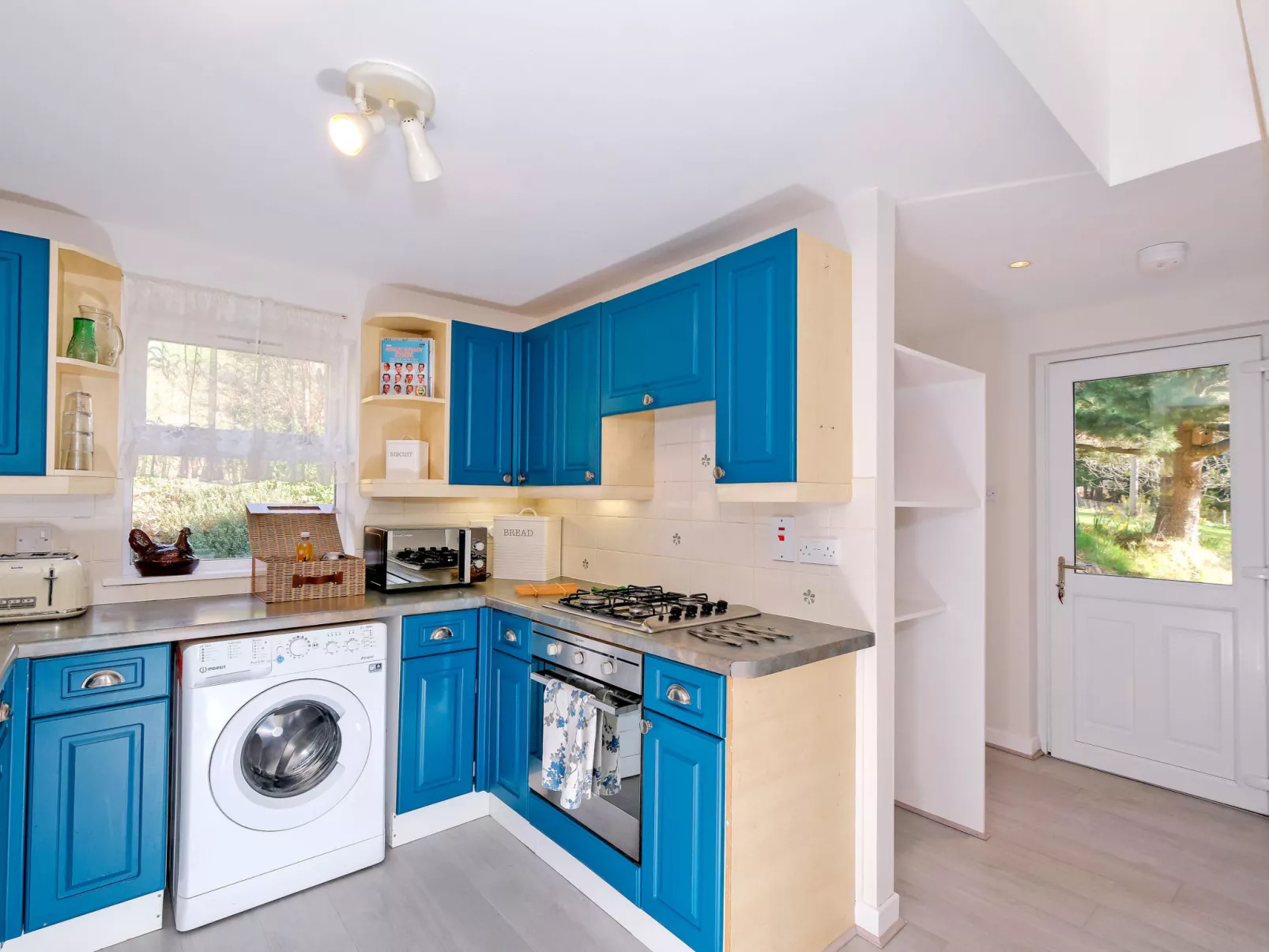 Corrennie School Cottage-Dedans