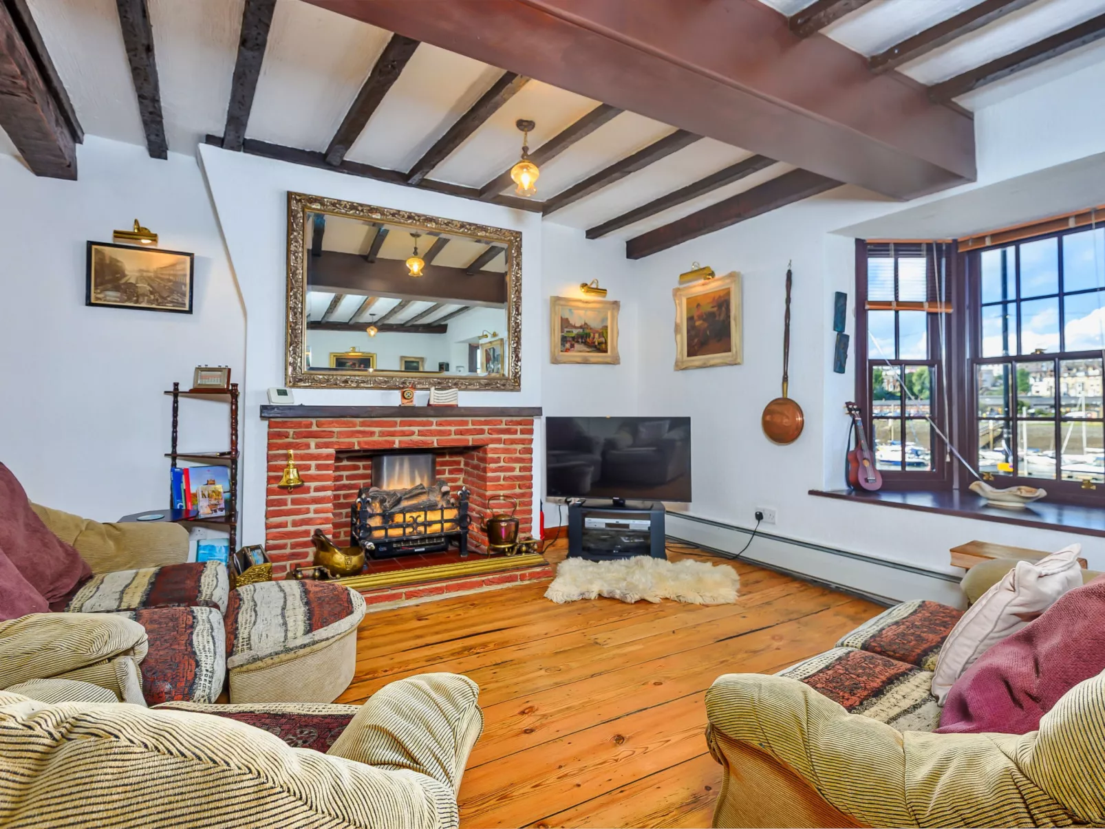 Ukulele Cottage-Drinnen