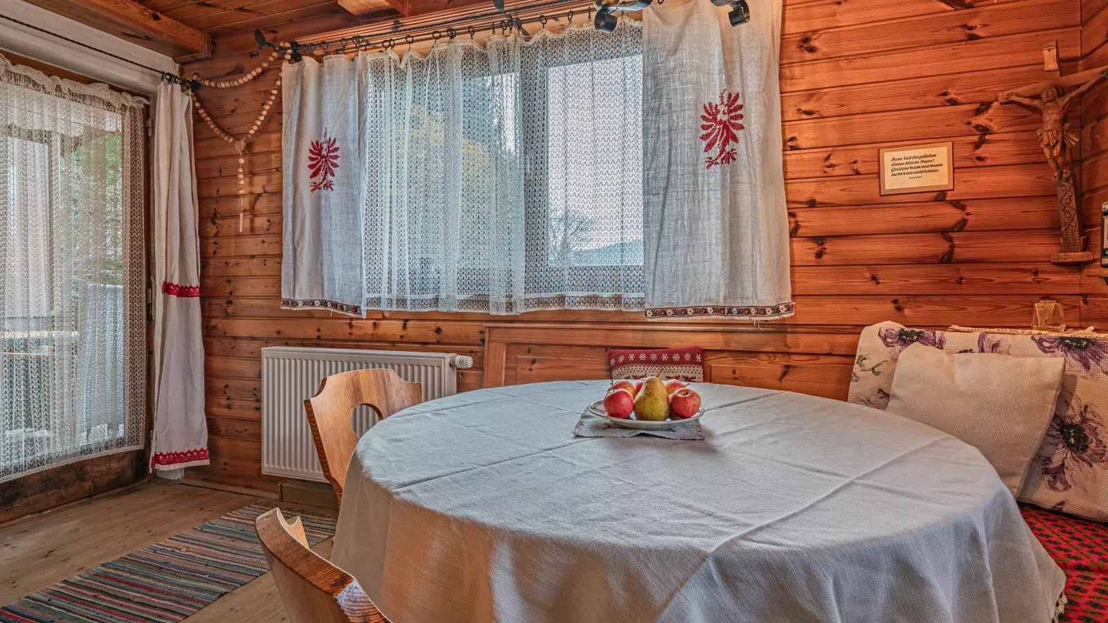 Haus Maria-Esszimmer