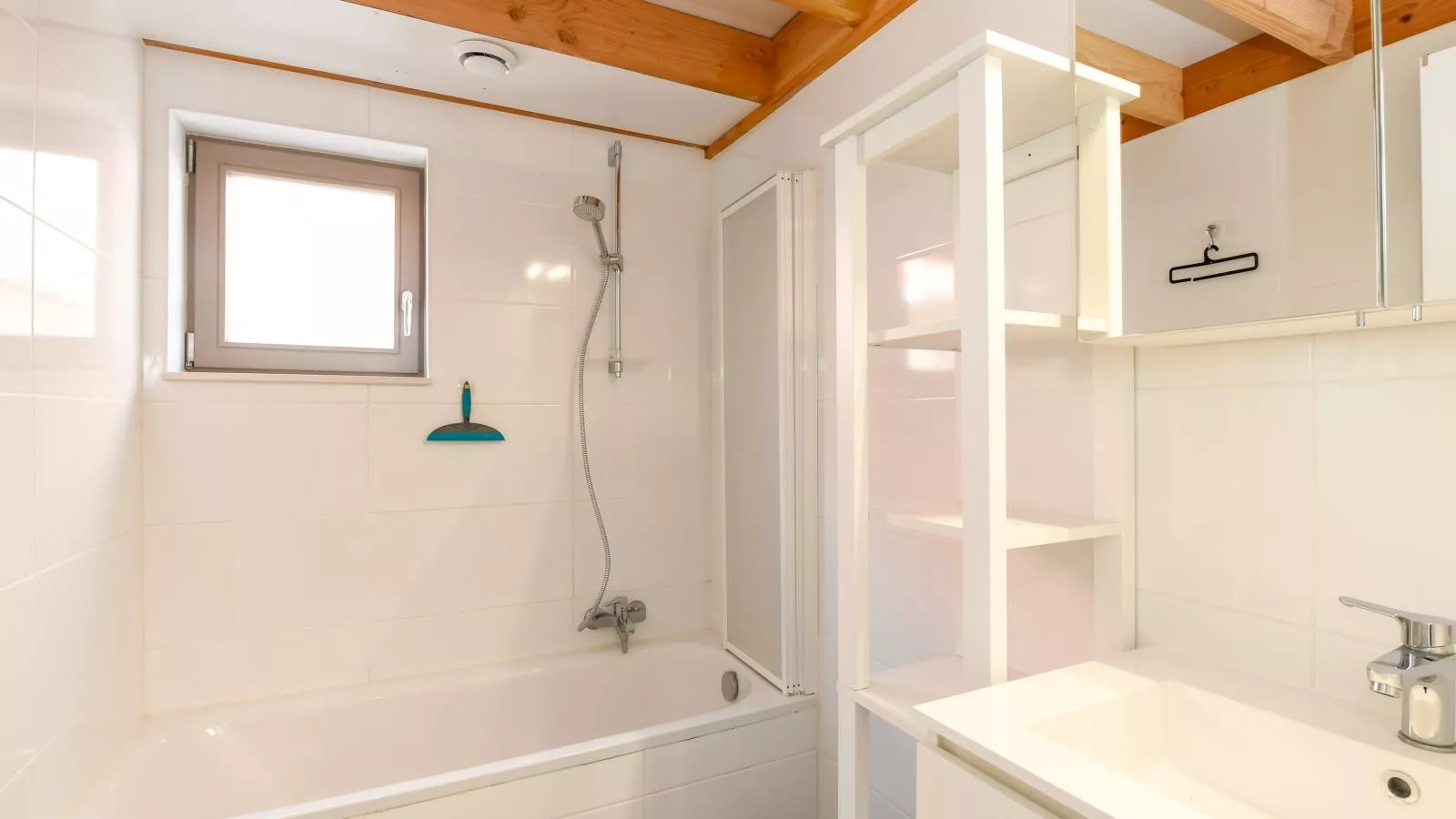 Westhinder II H54-Badezimmer