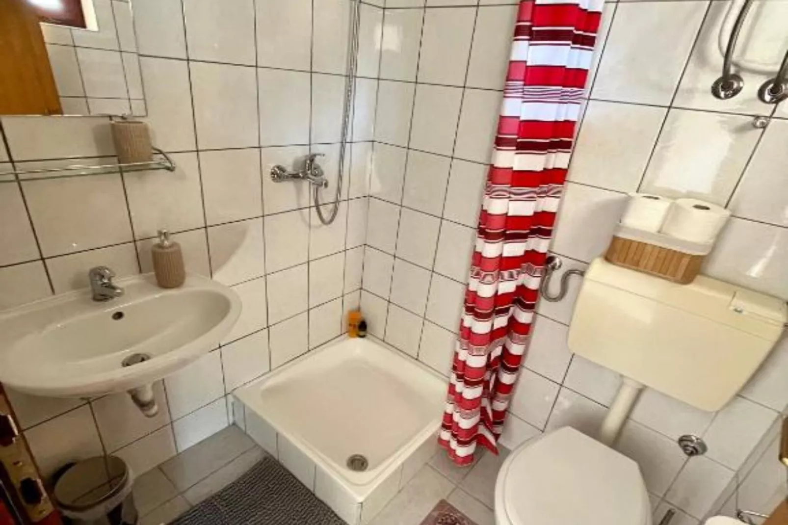 Apartments Fortuna - Studio Apartment-Bathroom