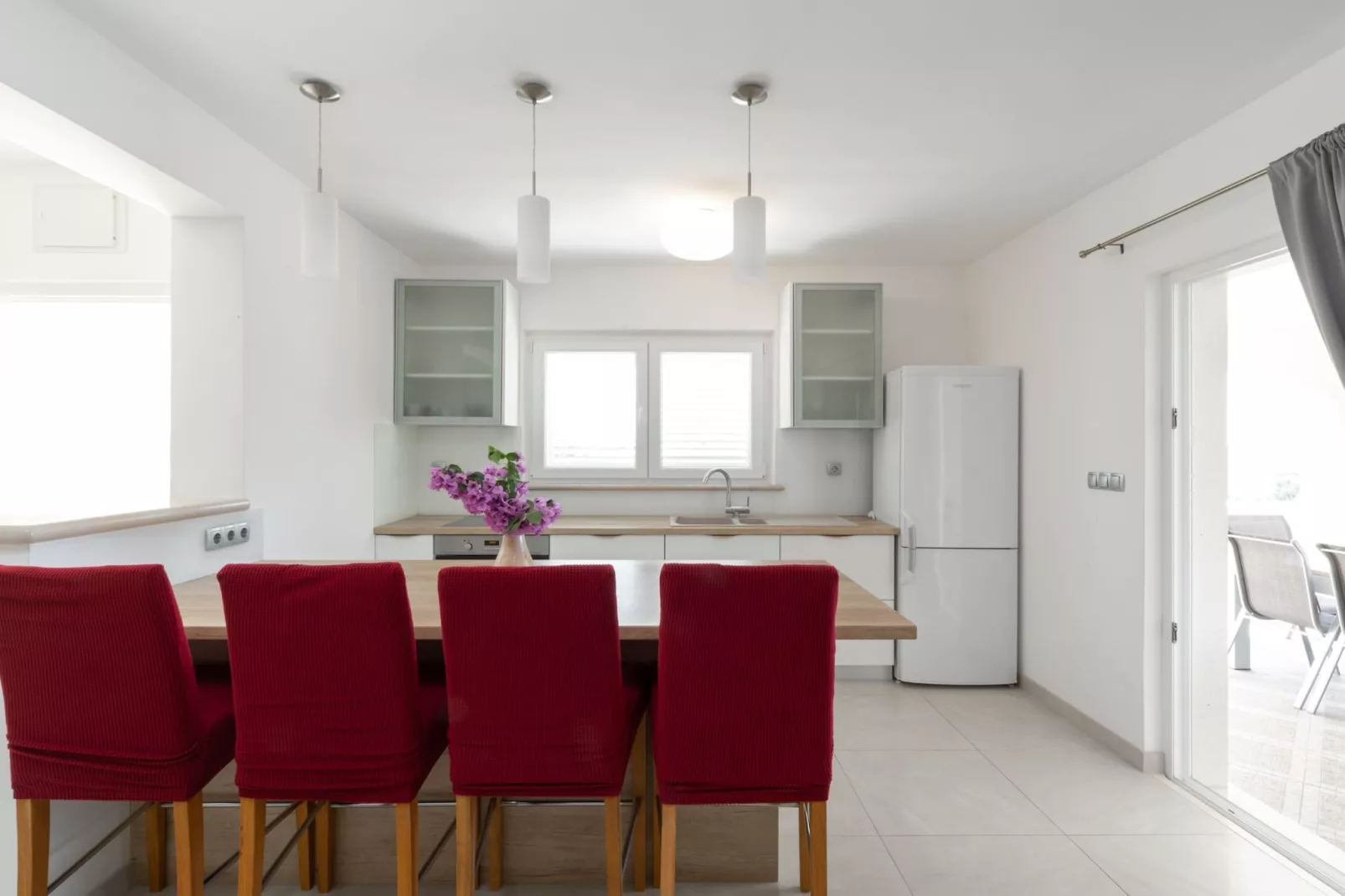 Modern Villa with Pool-Esszimmer