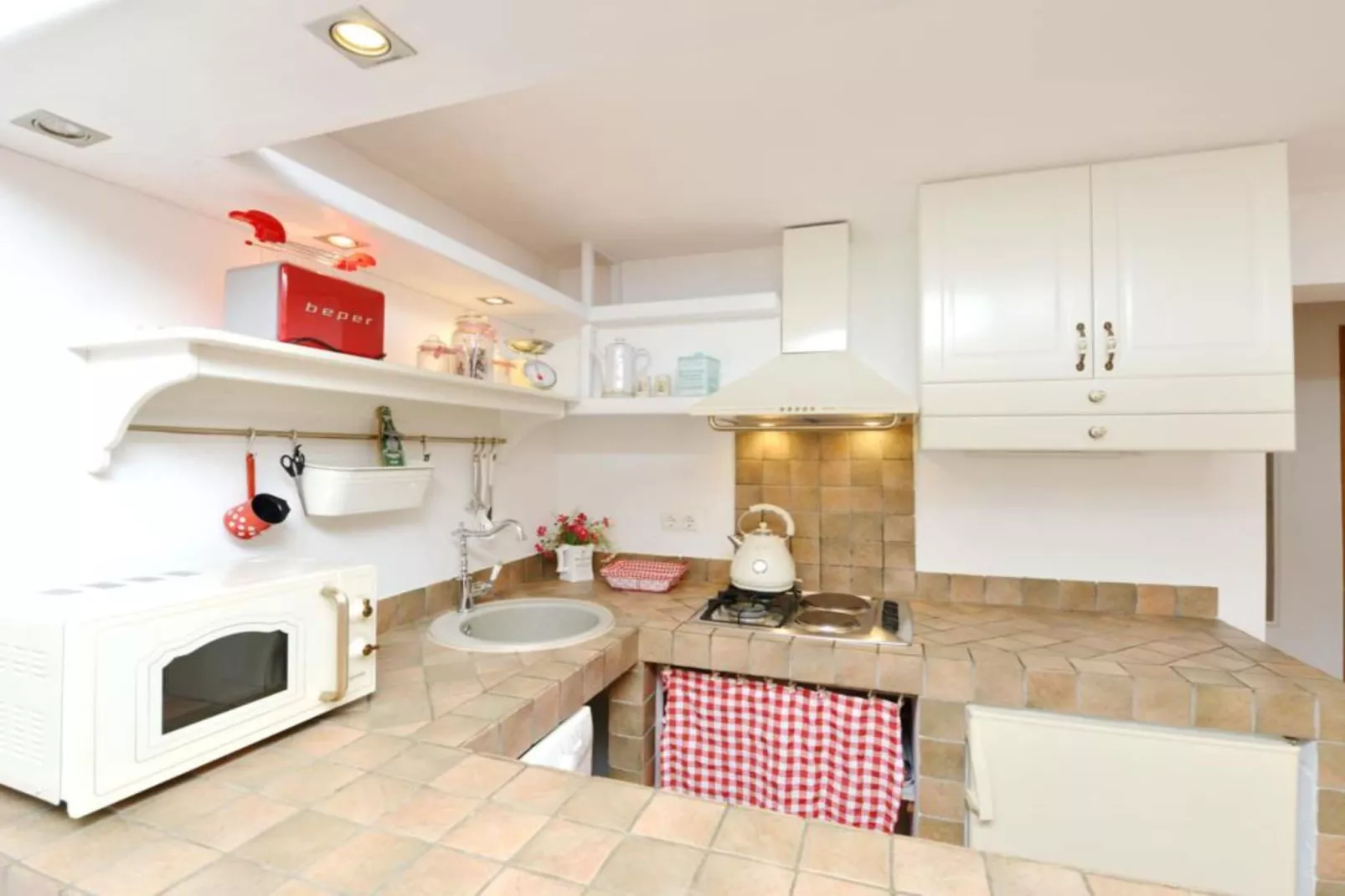 One-Bedroom Apartment (Lovor)-Kitchen