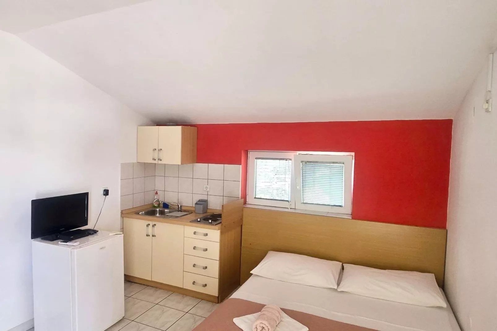 Apartments Mateo - Studio Apartment - Red-Chambre