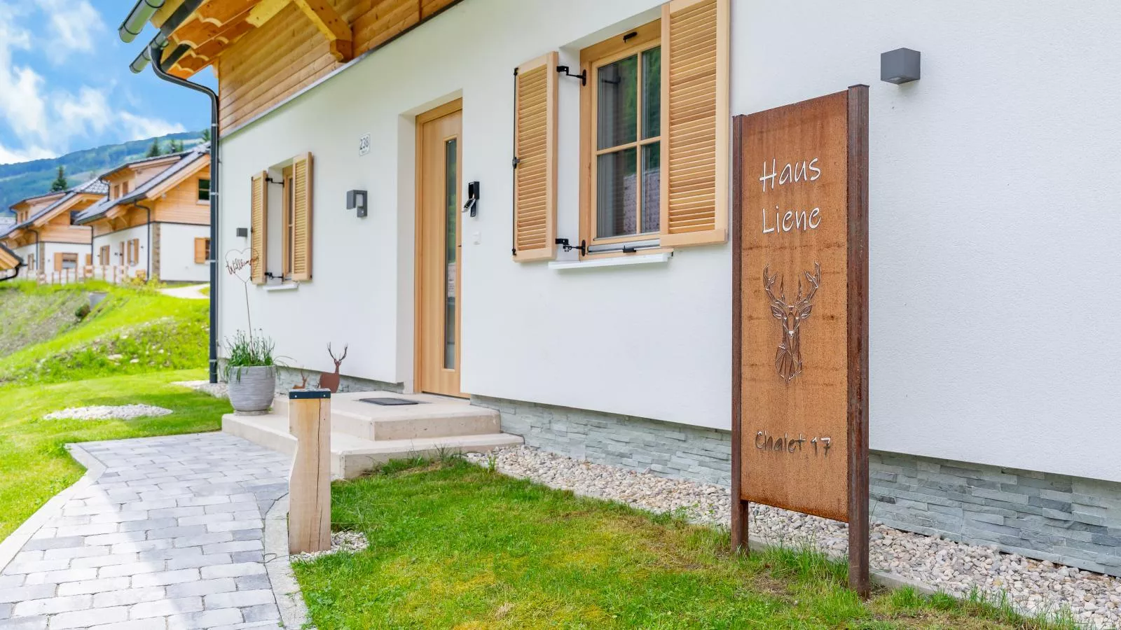 Haus Liene-Exterior summer
