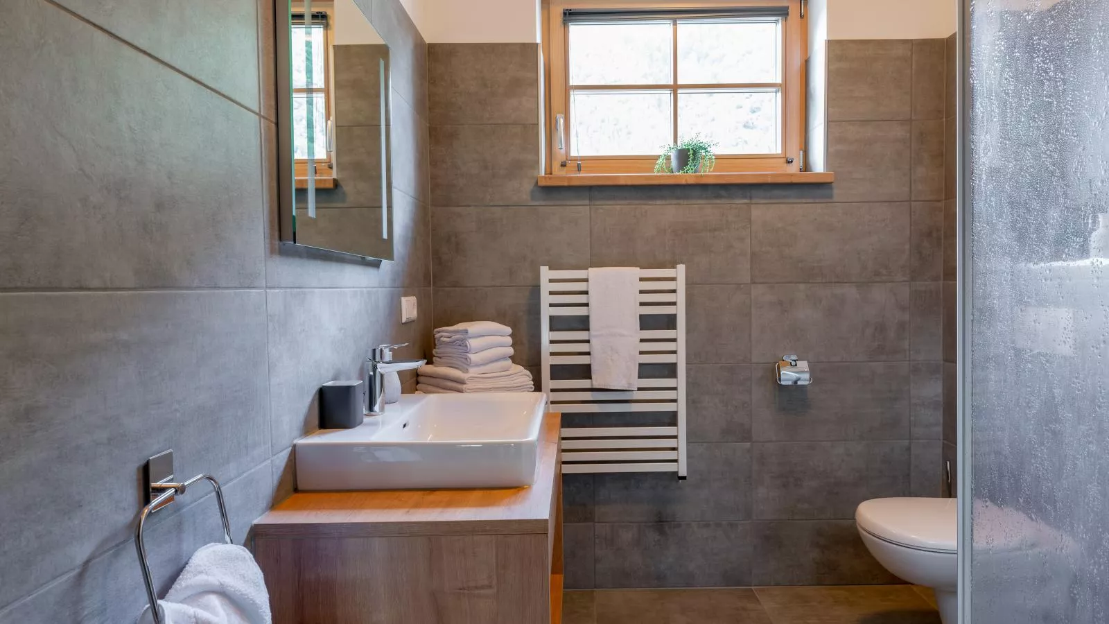 Haus Liene-Bathroom