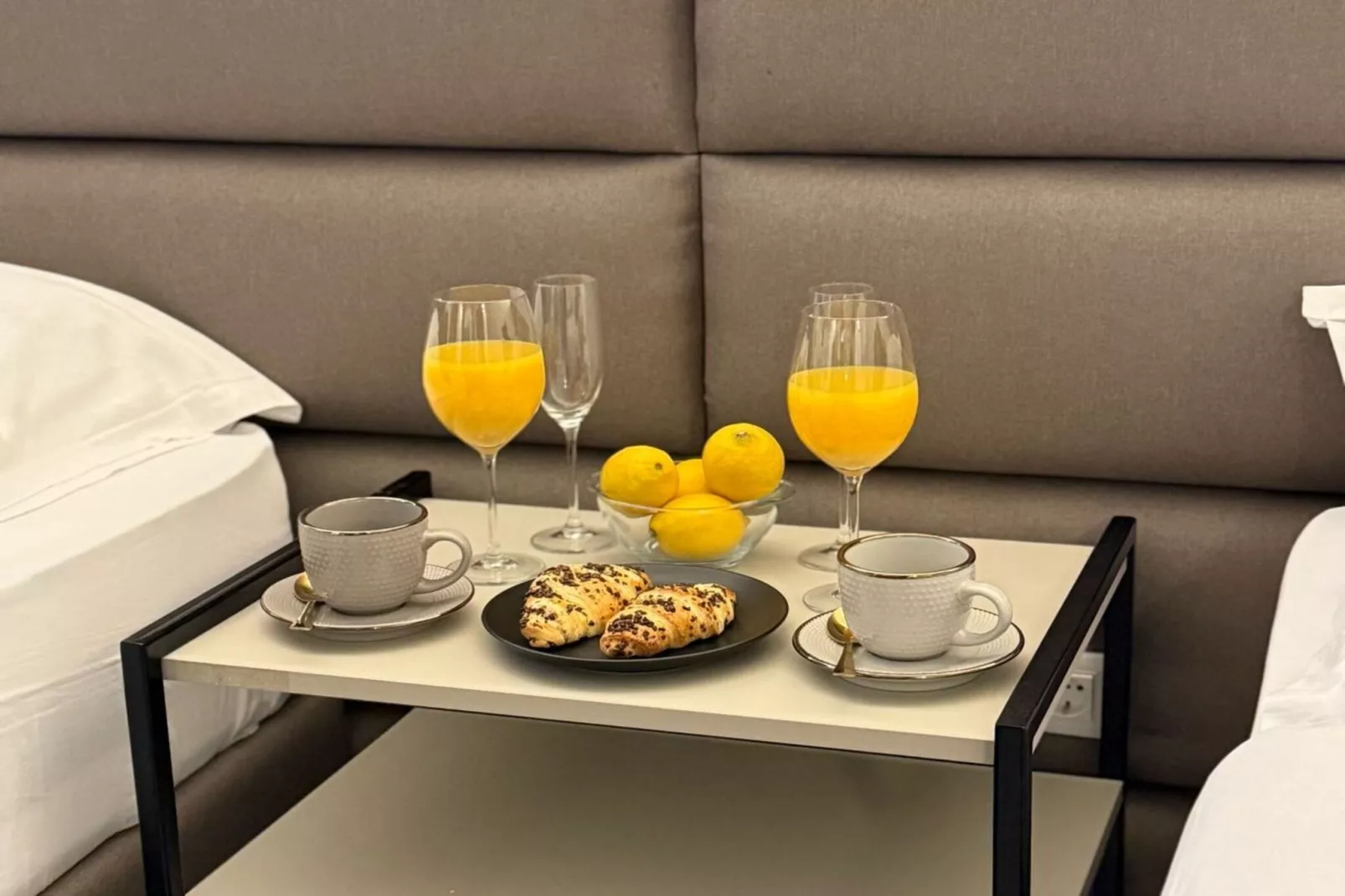 Leonarda Waterfront Residences-Studio Apartment (The Marina studio) -S6-Bedroom