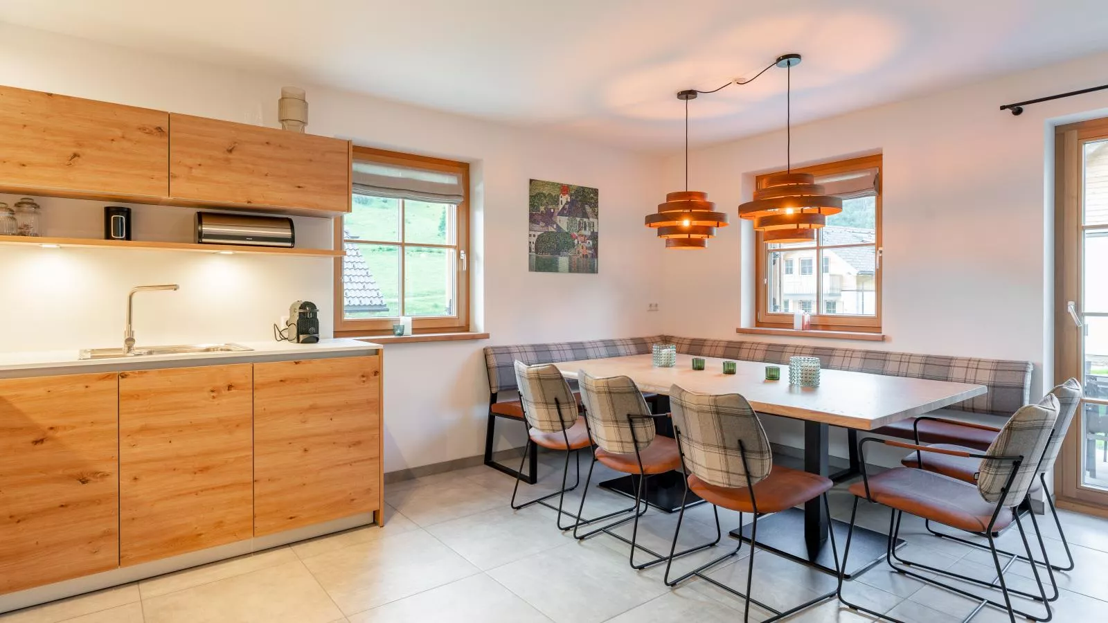 Haus Enzian-Dining room