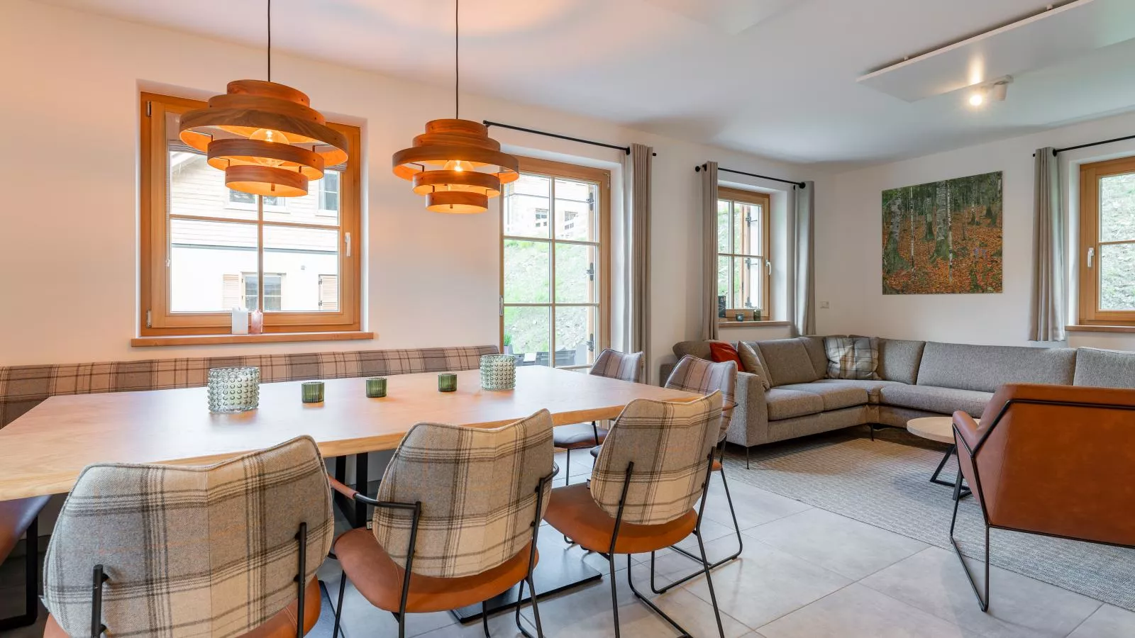 Haus Enzian-Dining room