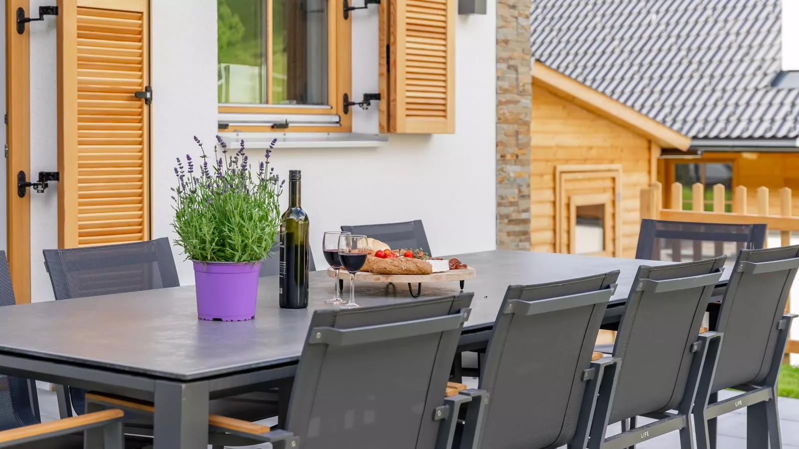 Haus Enzian-Terrace balcony