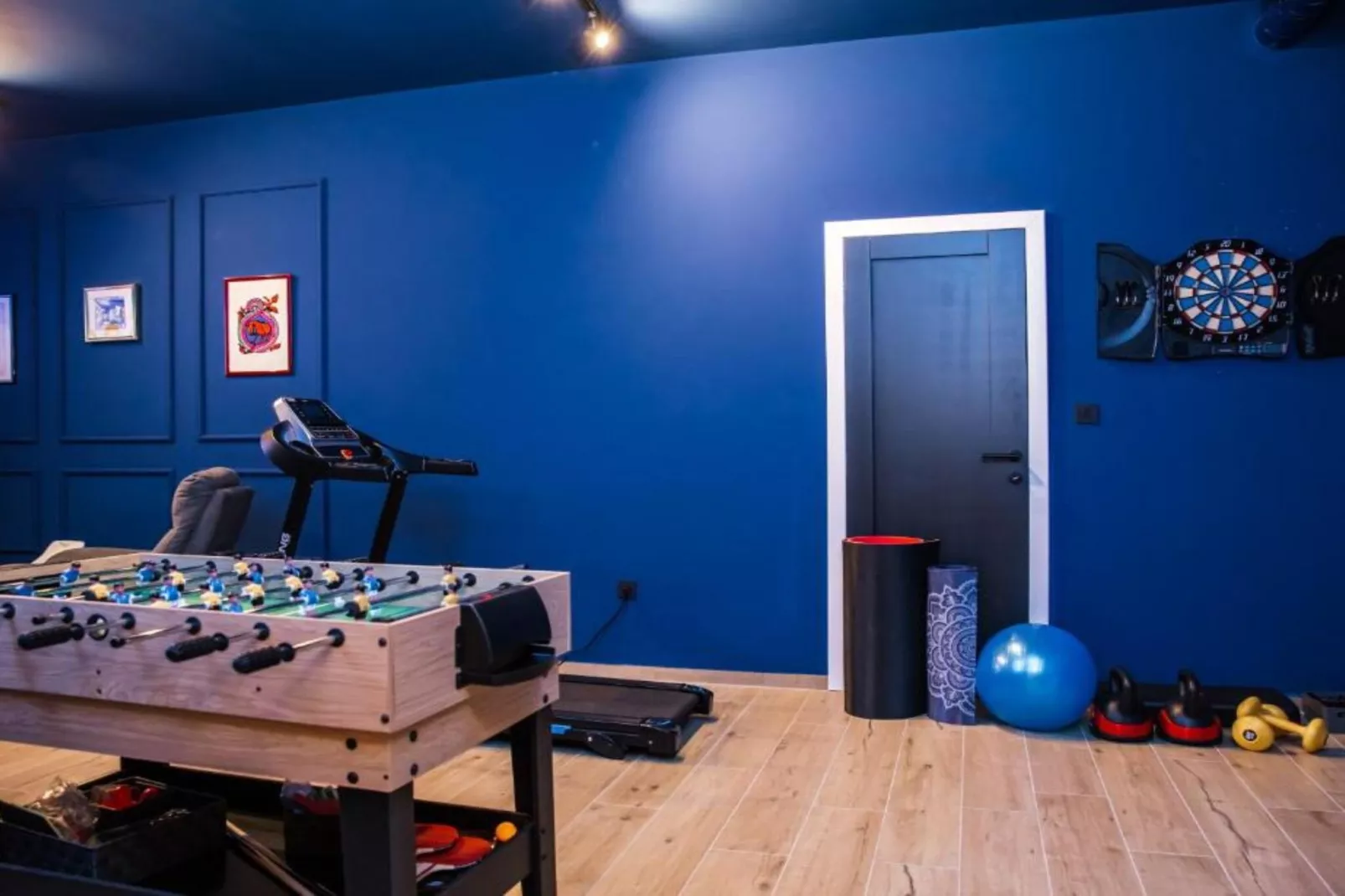 Luxury Villa Lara with Heated Pool, Hot-Tub and Sauna - Six Bedroom Villa with Pool-Living room