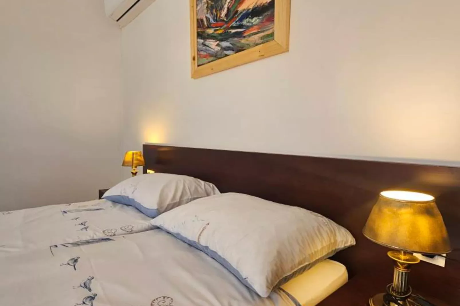 Lisko Vacation House -  Five Bedroom Holiday Home with Private Pool-Chambre