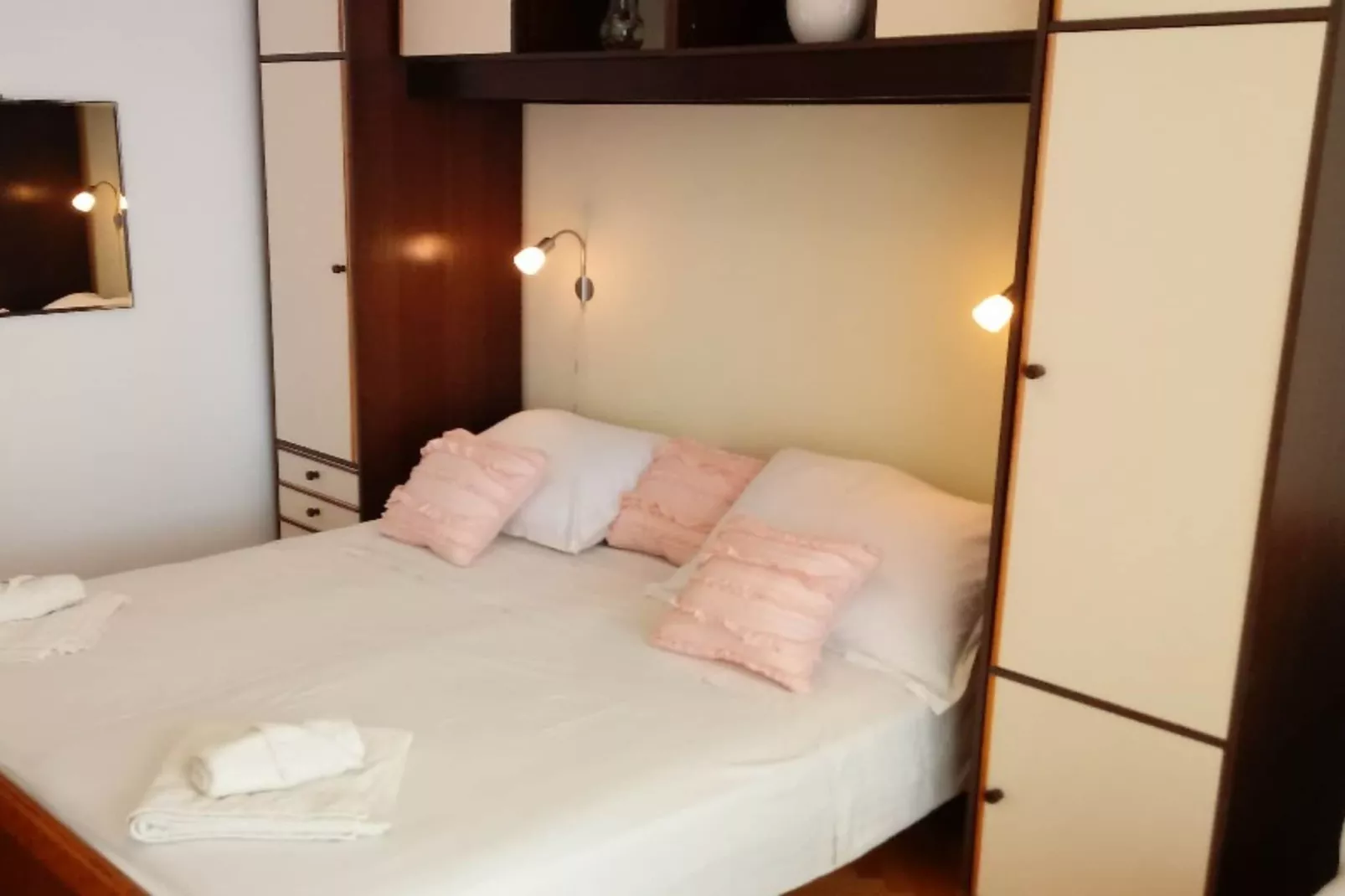 Apartments Jaman Dalmatica Čiovo - Two Bedroom Apartment with Sea View and Balcony-Bedroom