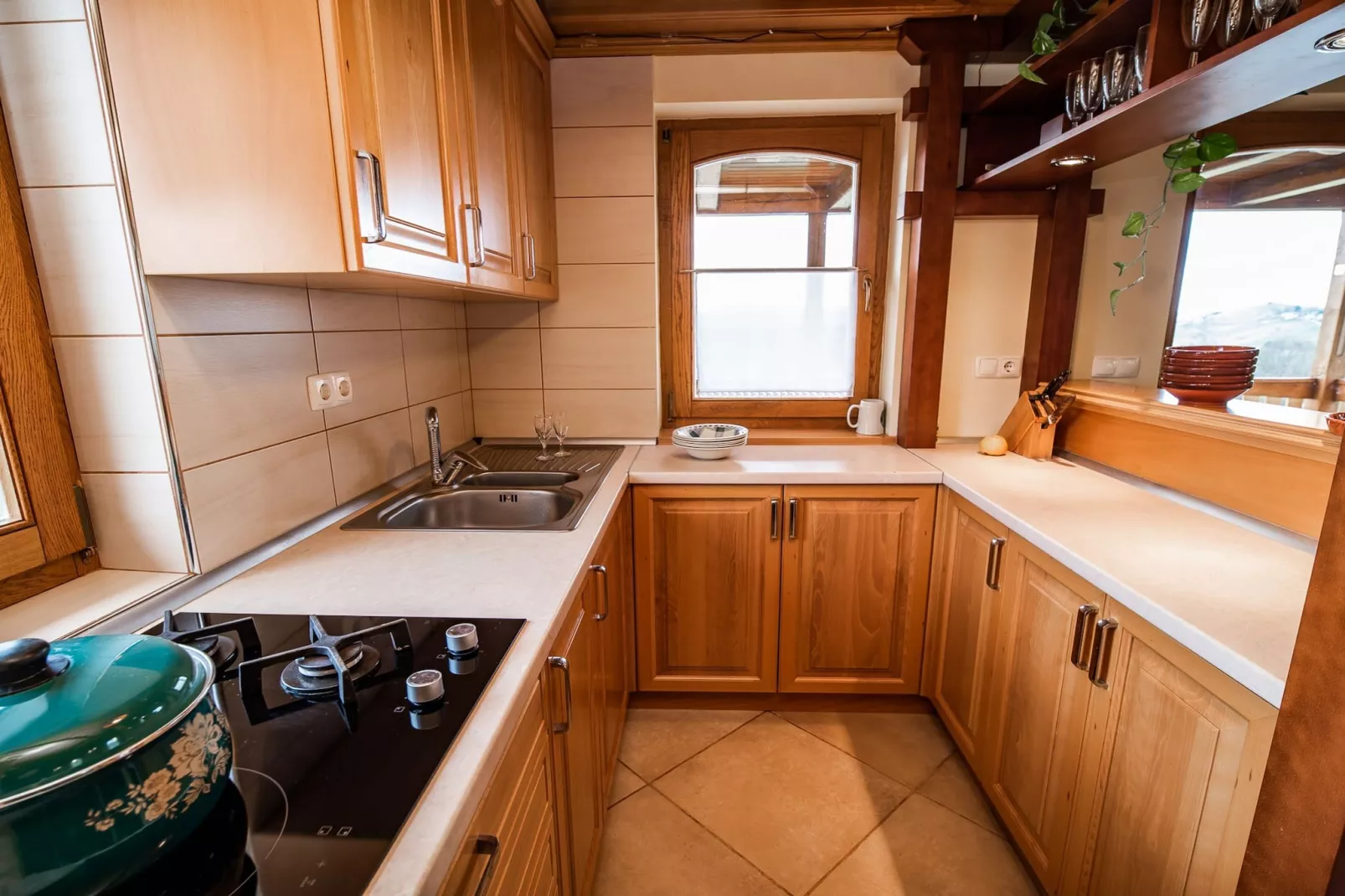 Vivid Hillside Country House with Hot-Tub and Sauna - Two Bedroom Country House-Kitchen