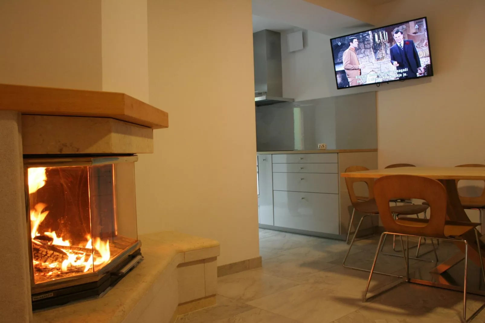 Riverside Rustic Ridge Apartments with Balcony - Three Bedroom Apartment with Balcony-Facilities