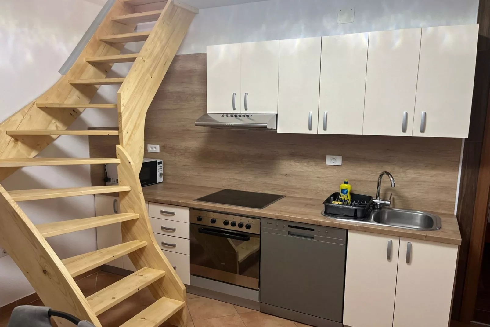 Meadow Tranquil Apartments with Evergreen Garden - Two Bedroom Apartment-Kitchen