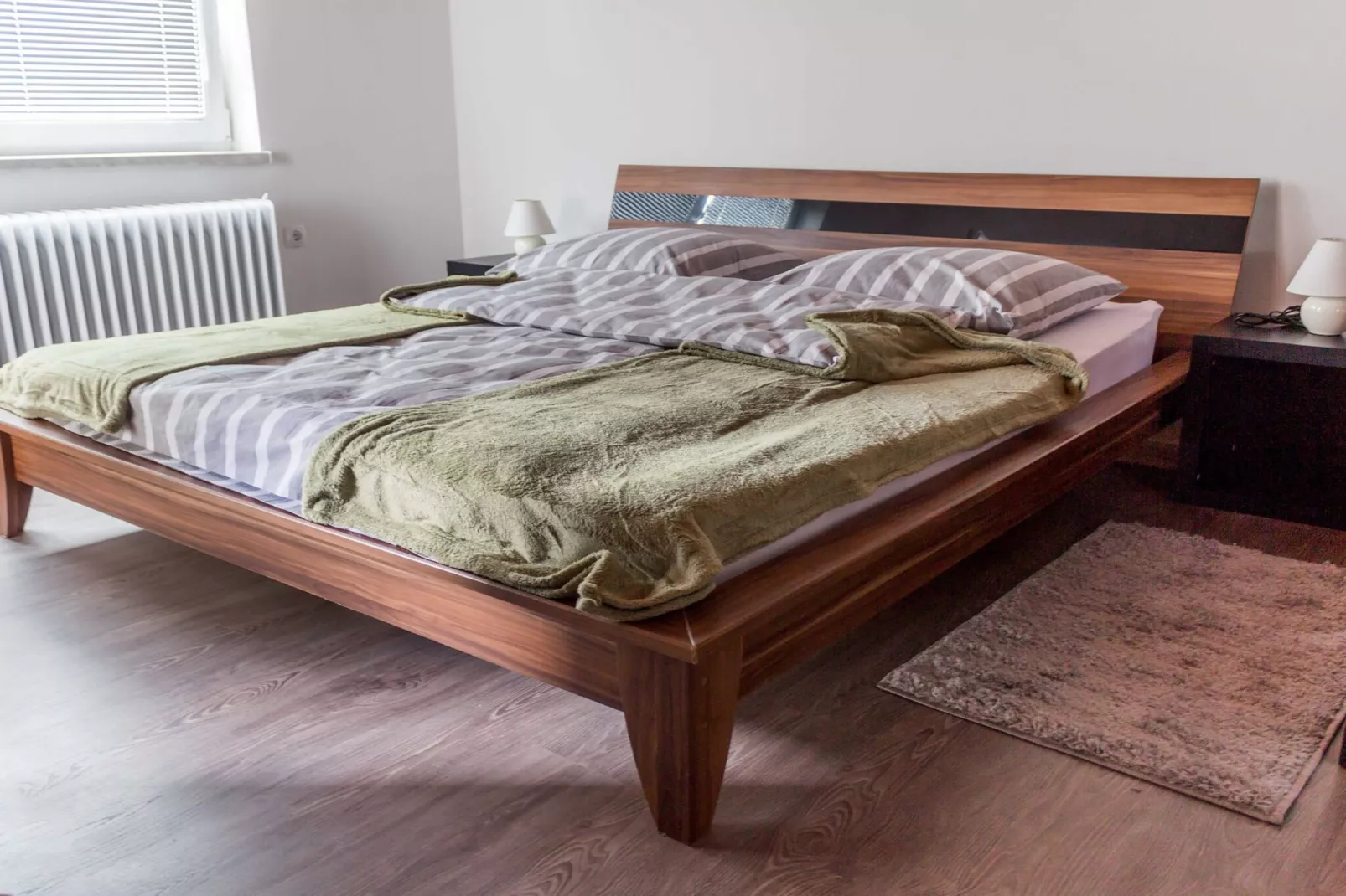 Cozy Holiday Home with Garden, BBQ, and Outdoor Dining Area in Rečica ob Savinji - Two Bedroom Apartment-Schlafzimmer