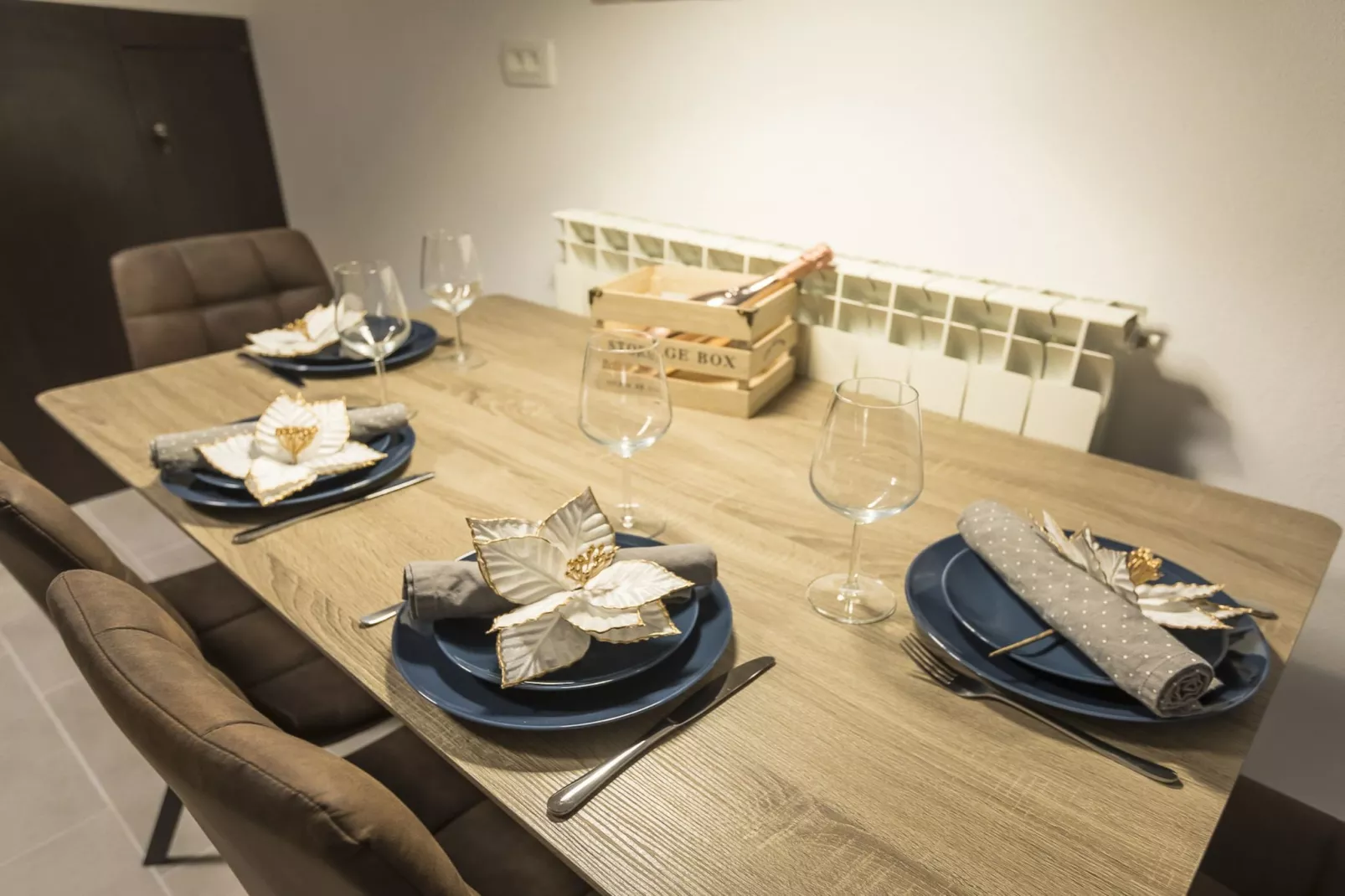 Downtown Koper Spacious Apartment with Balcony - Two Bedroom Apartment with Balcony-Dining room