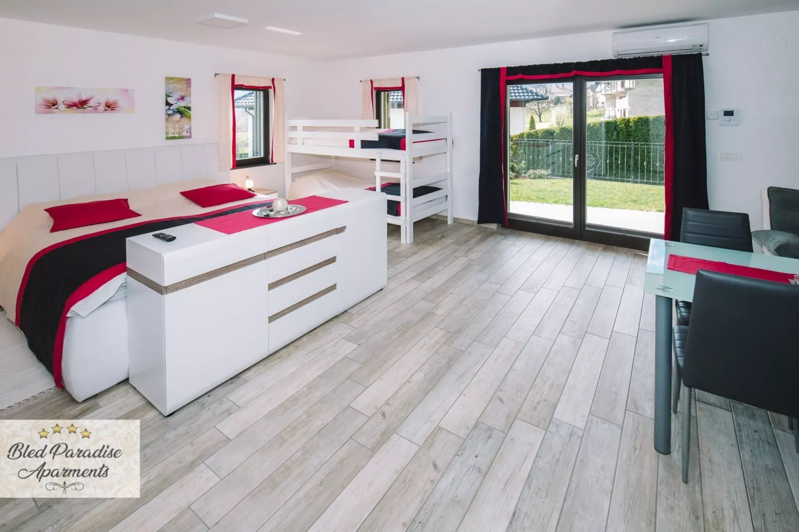 Bled Prestigious and Stylish Apartments - Standard Studio Apartment with Terrace (owner 2)-Bedroom