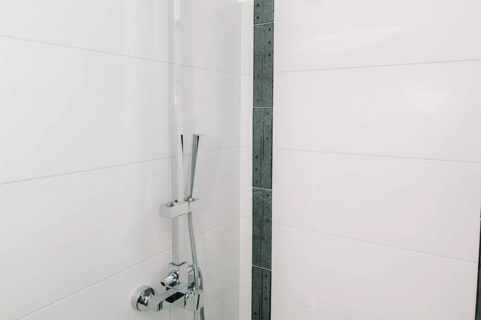 Bled Prestigious and Stylish Apartments - Classic One Bedroom Apartment with Balcony (owner 4)-Bathroom