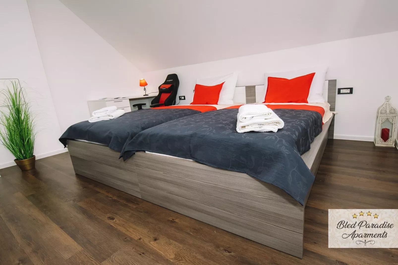 Bled Prestigious and Stylish Apartments - Two Bedroom Apartment with Balcony (owner 5)-Chambre