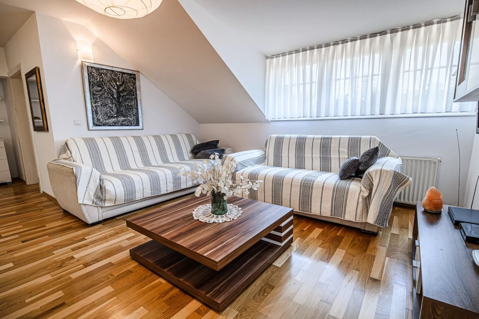 Stunning Rural Holiday Home with Garden and BBQ -  Four Bedroom Holiday Home-Living room