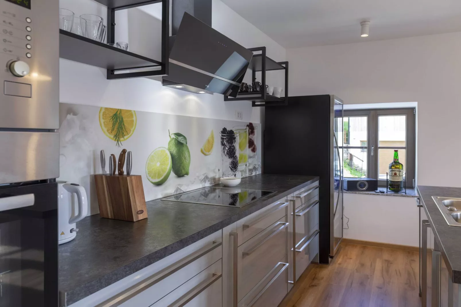 Mountain View Villa with Sauna and Hot-Tub - Three Bedroom Villa with Sauna and Hot-Tub-Küche