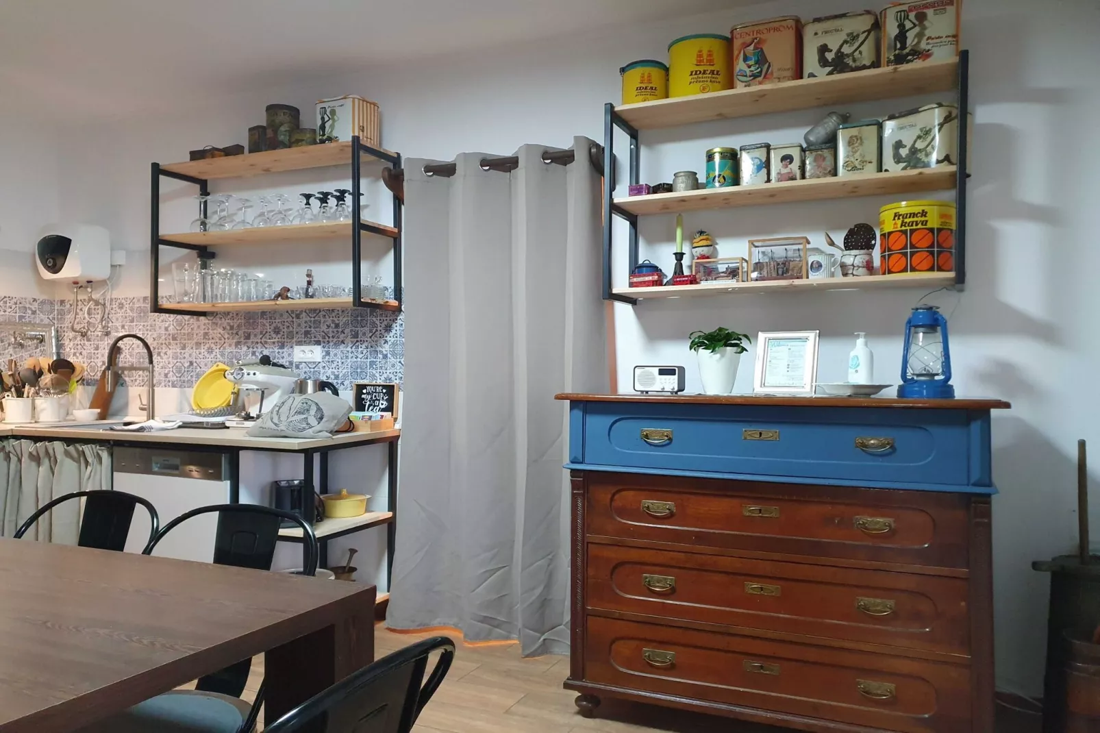 Bright and Sunny Apartment with Terrace - Two Bedroom Apartment with Terrace-Kitchen