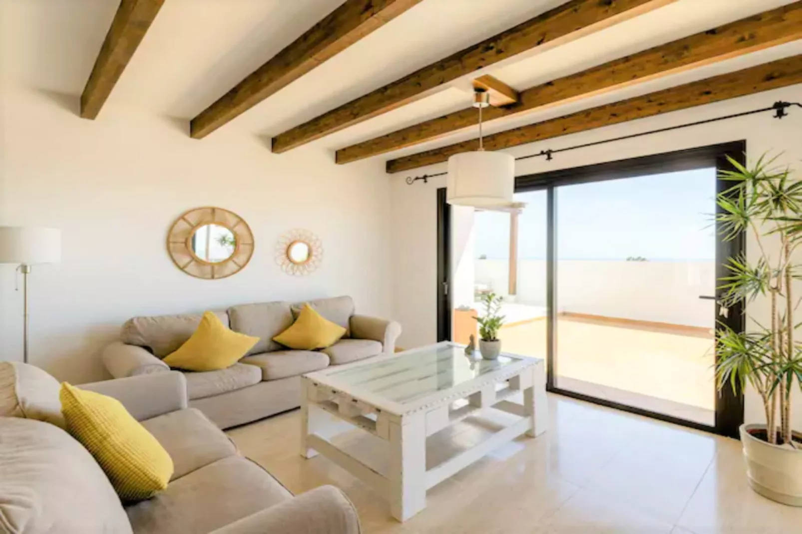 Villa San Blas Superior Chillout 7- Princesa Yaiza-Living room