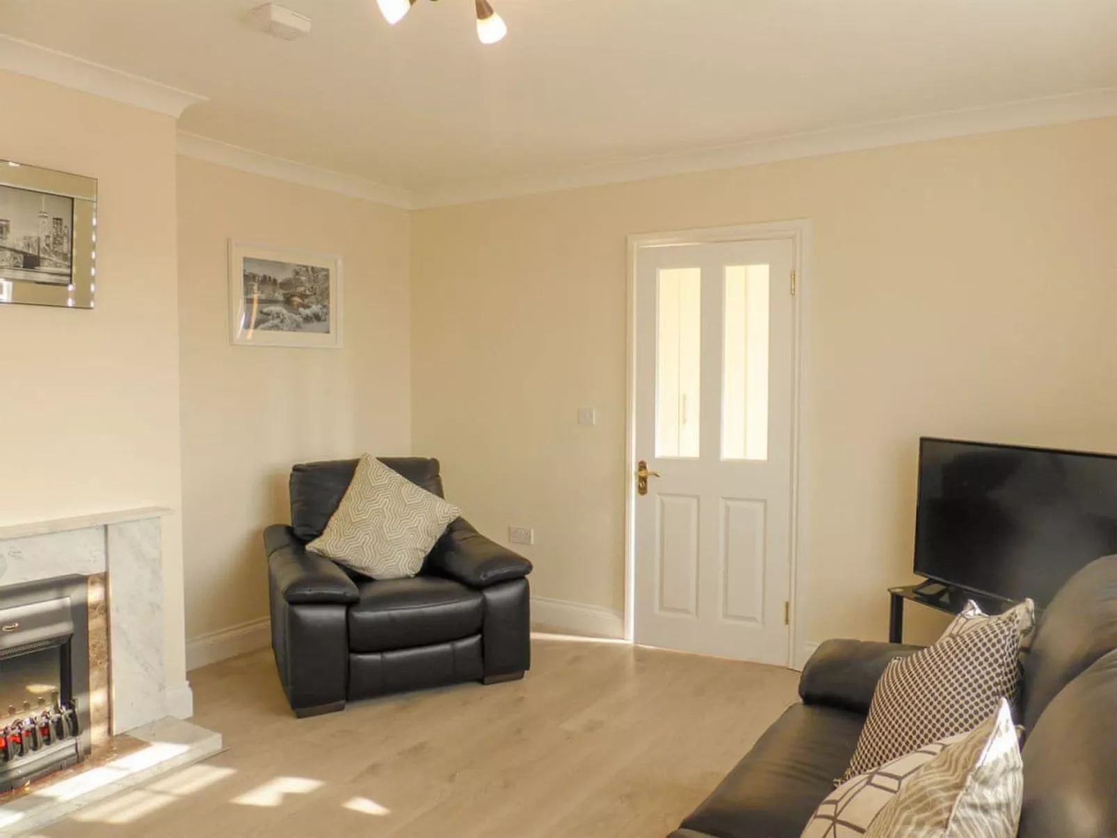 Bolams (TR2) Holiday Home-Inside