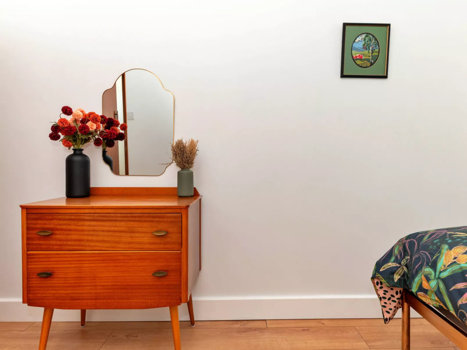 Sheila's Cottage-Inside