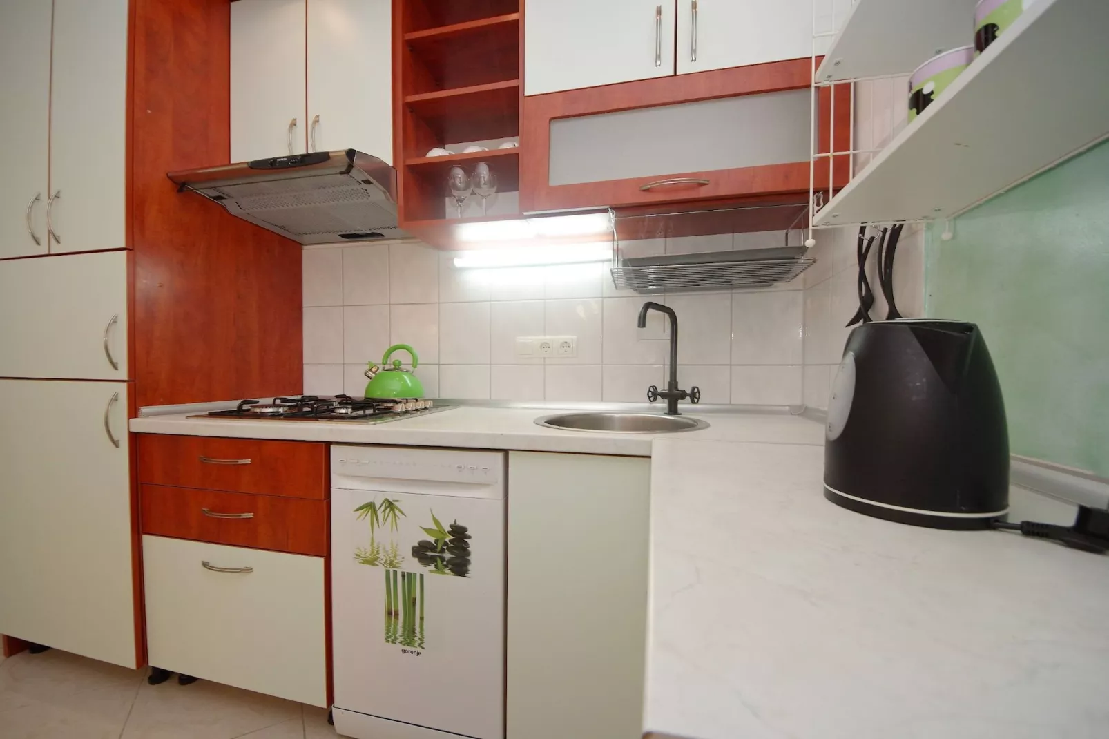 Seafront Apartments Deveron - Two Bedroom Apartment with Balcony and Sea View (Hvar)-Kitchen