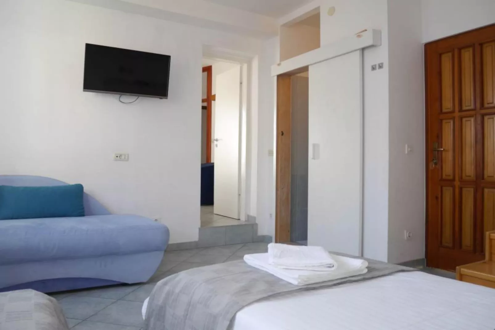 Dugi Rat Seaside Apartments - Two Bedroom Apartment 1-Chambre