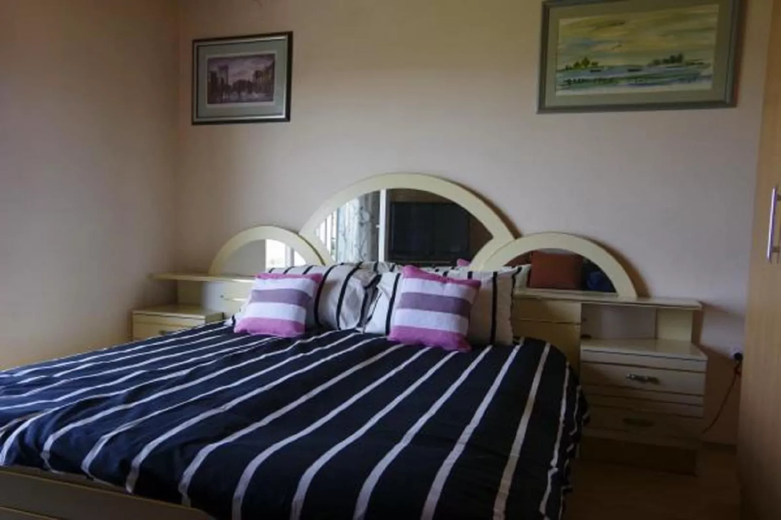 Serene Barbat Escape with Just Minutes from the Beach - One Bedroom Apartment with Balcony 2-Schlafzimmer