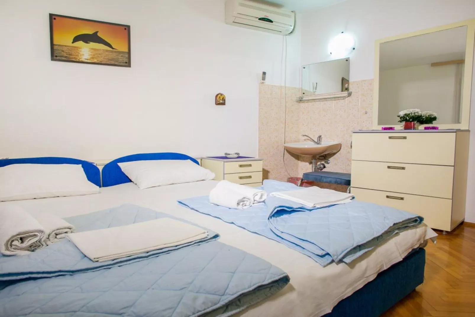 Comfortable Stay with Sea View in Petrovac  - One Bedroom Apartment  3-Bedroom