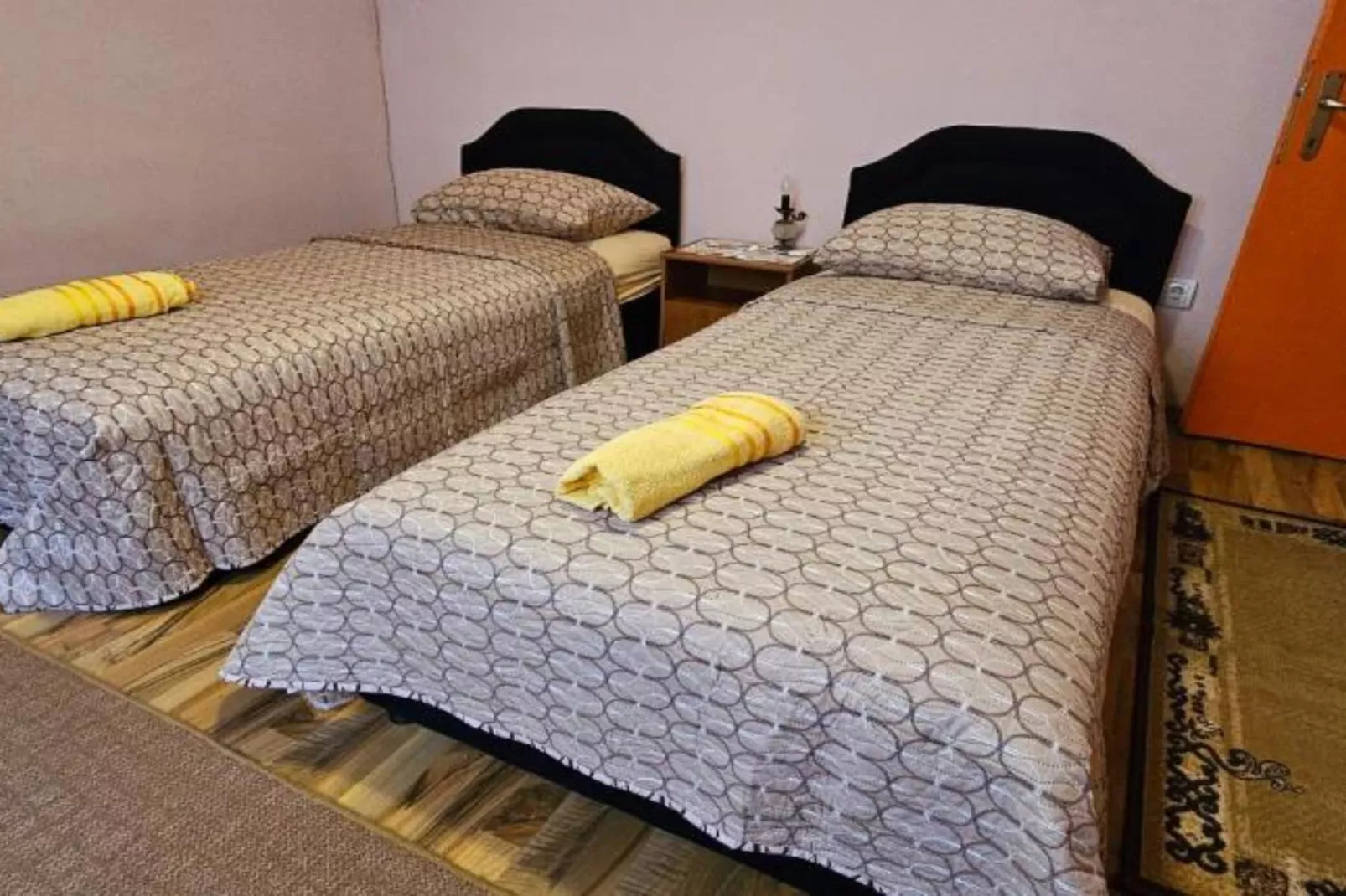 Tivat Bliss Apartments Close to Beach - Two Bedroom Apartment-Chambre