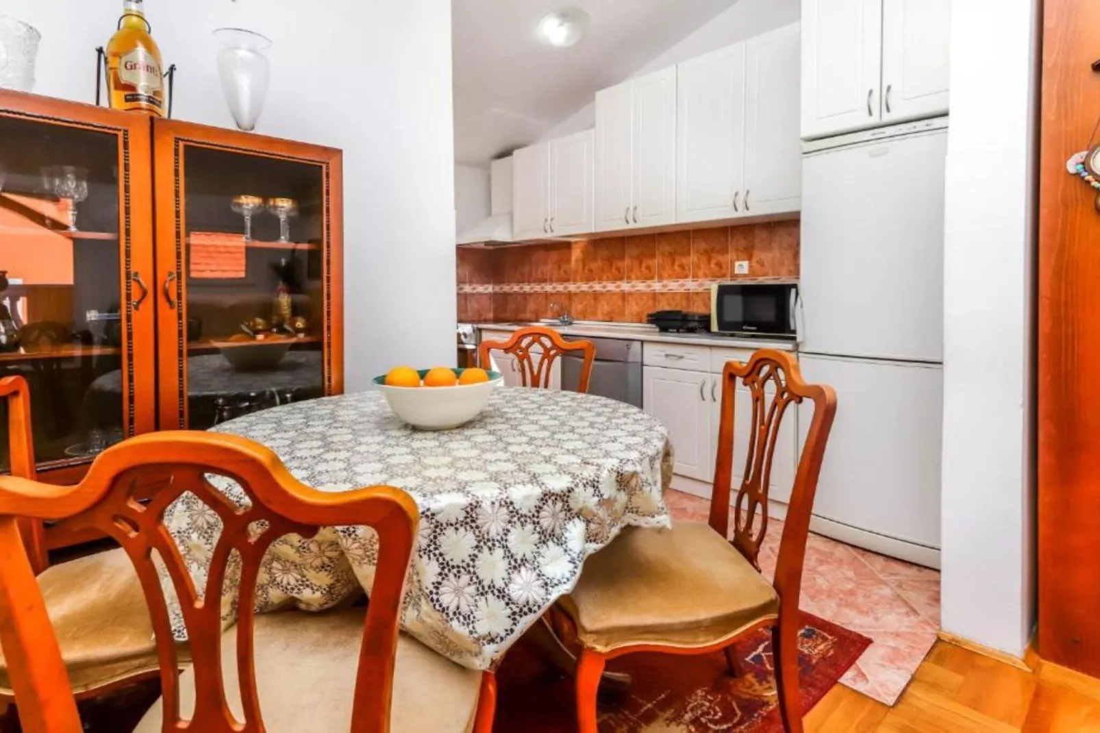 Relaxing Apartment on Budva Coastline - One Bedroom Apartment-Kitchen