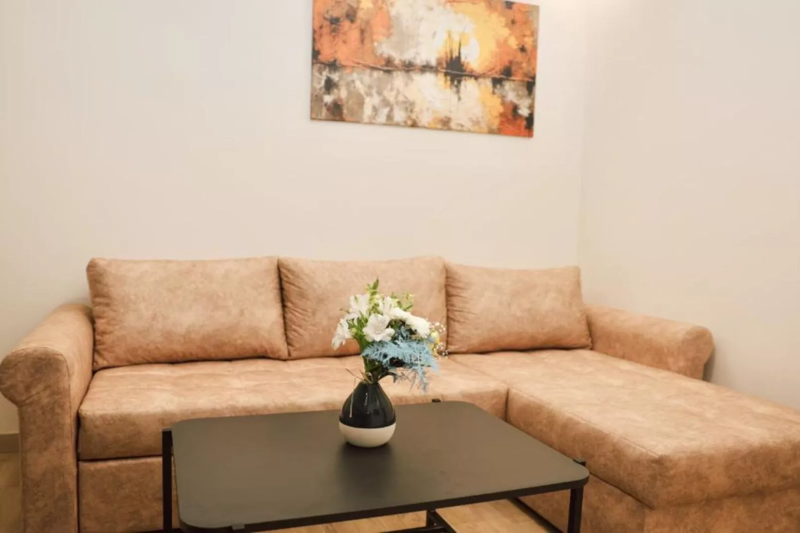 Stylish Apartment with Modern Elegance in Herceg Novi Area - Deluxe One Bedroom Apartment with Balcony-Wohnzimmer