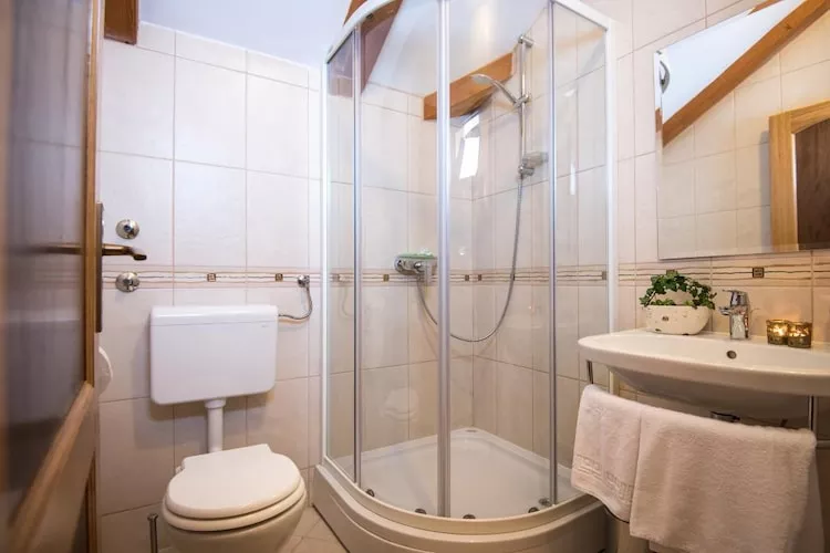 Apartments Zavala- Apartment 1-Badezimmer