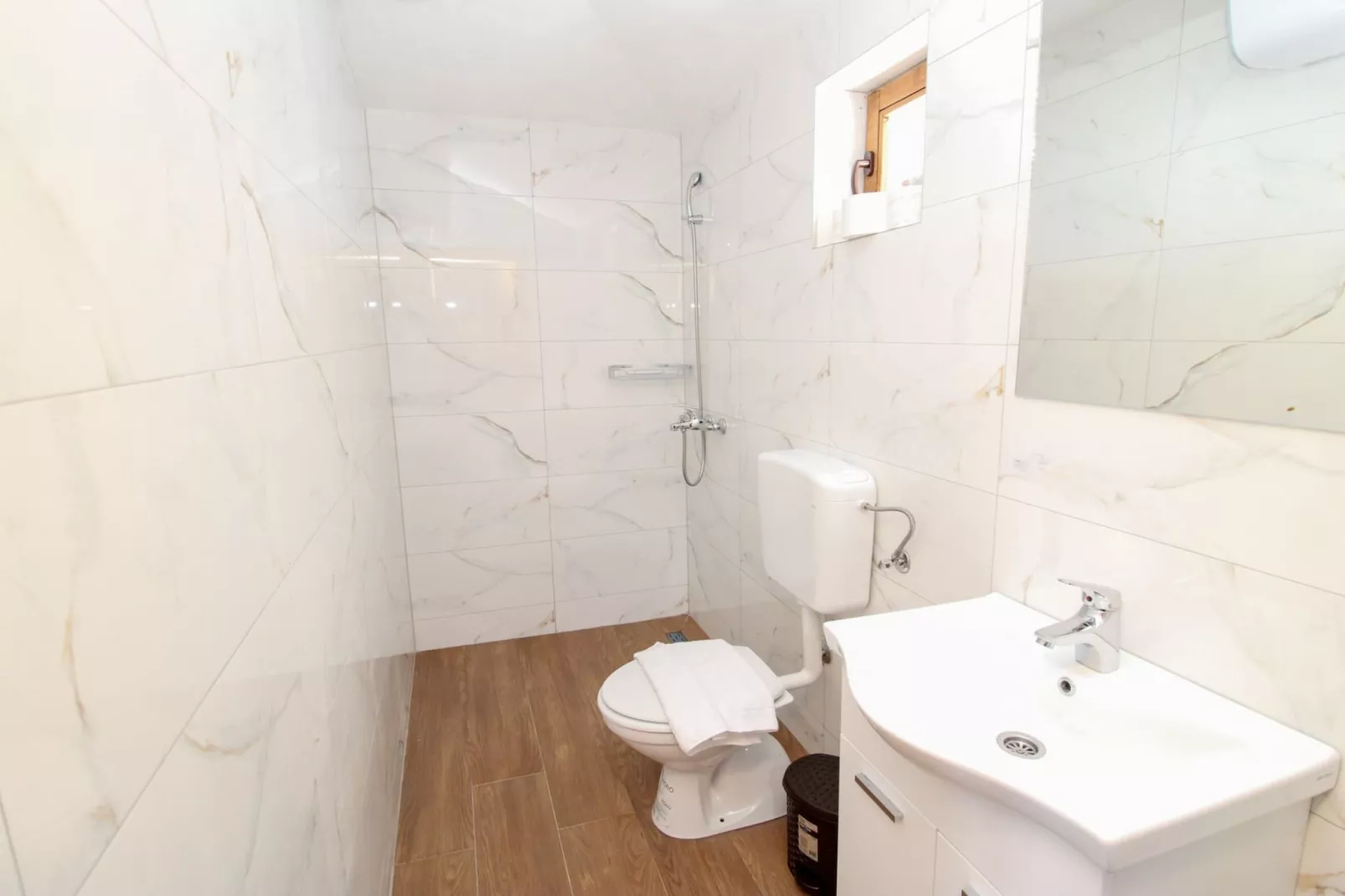 Ethno Village Dolina Mira - One Bedroom Holiday Home (Neretva)-Bathroom