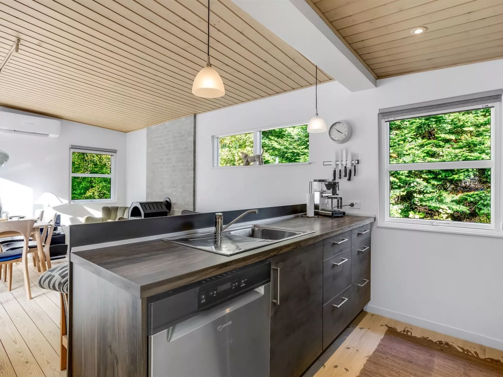 "Cornel" - 300m from the sea-Drinnen