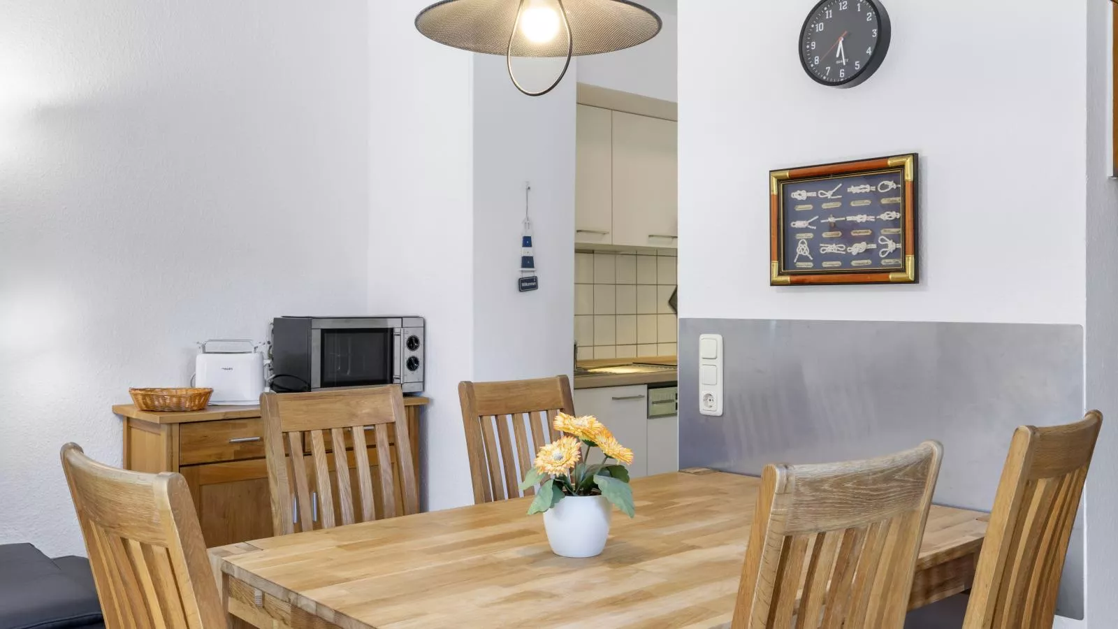 Papillon 11-5-Dining room