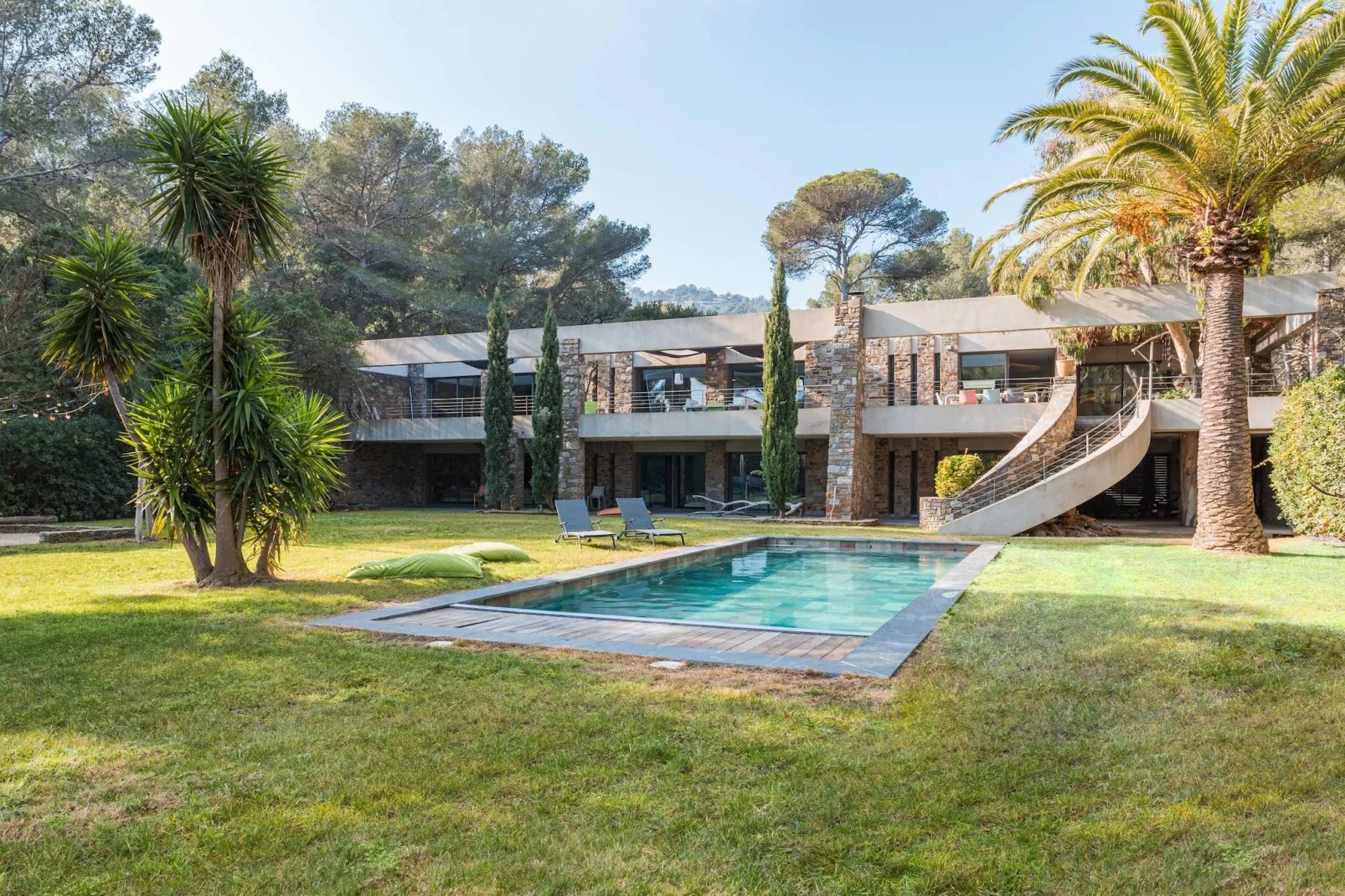 Villa Ephelele-Außenbereich Sommer