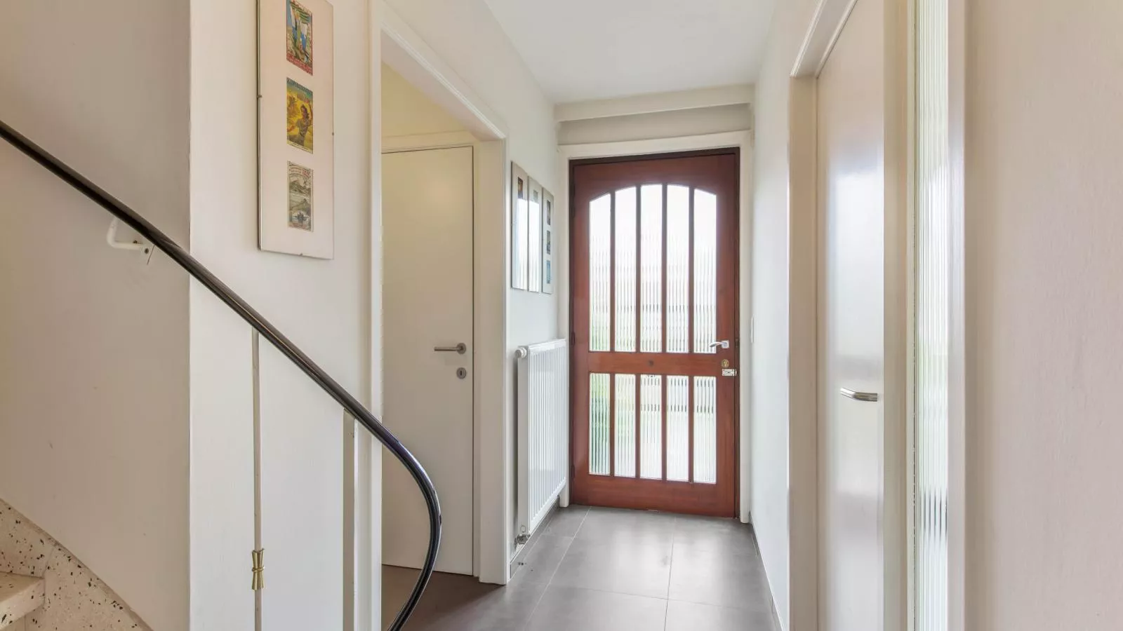 Chez Nous-Hall & reception