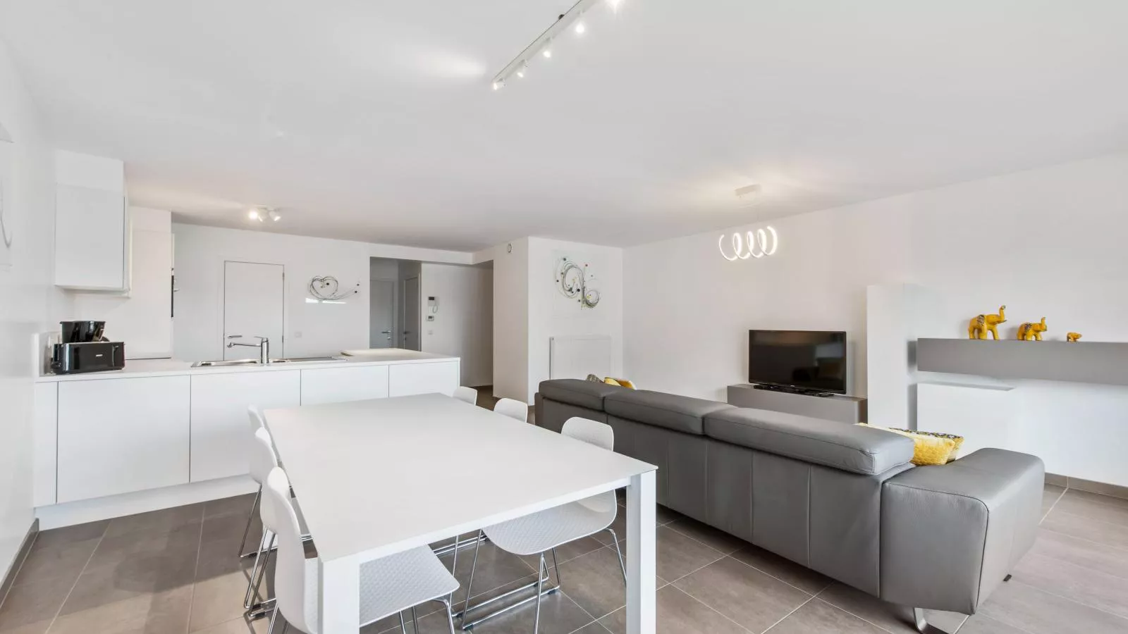 Delmar vierde-Dining room