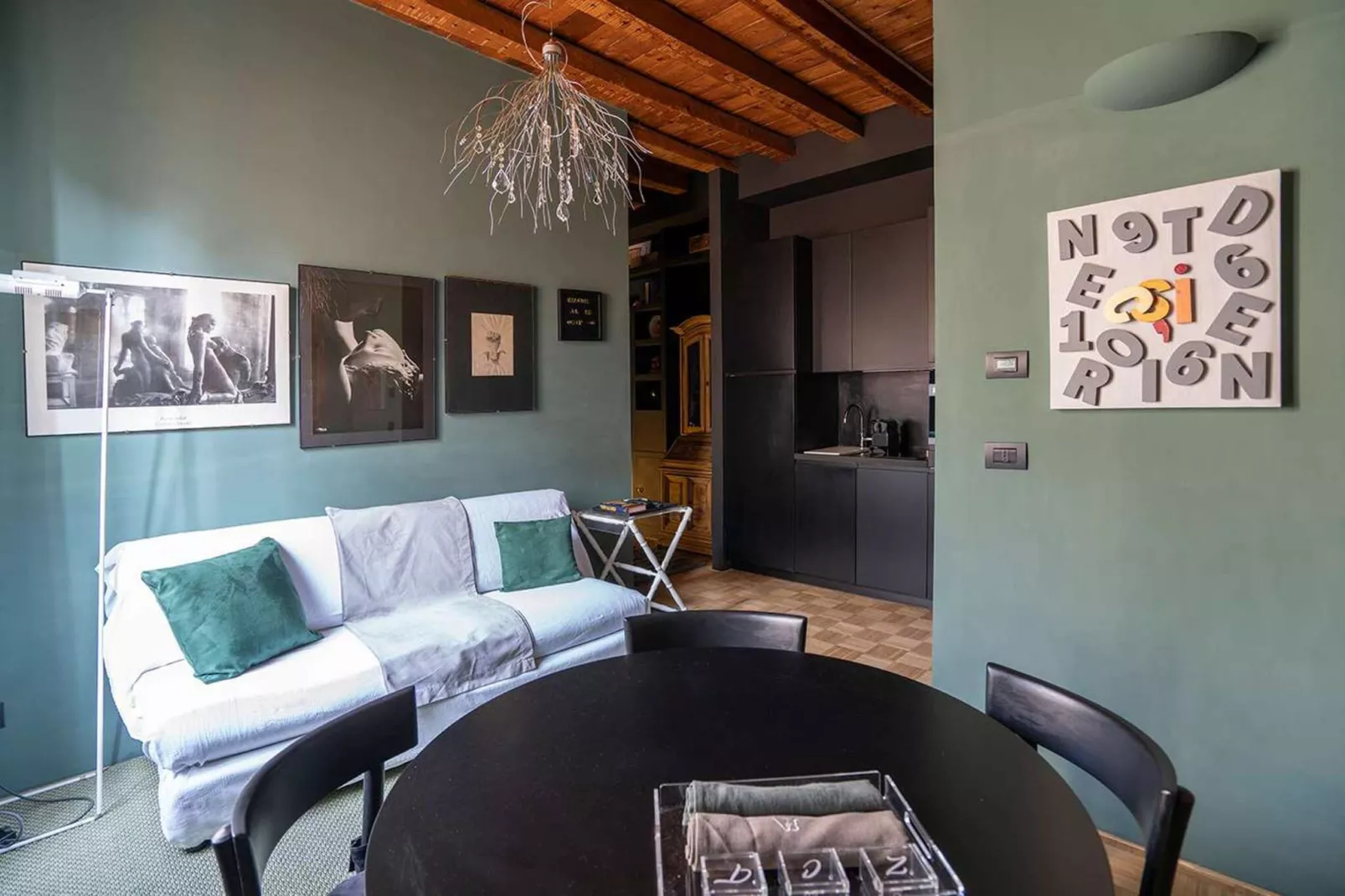 MI Casati 24-Living room