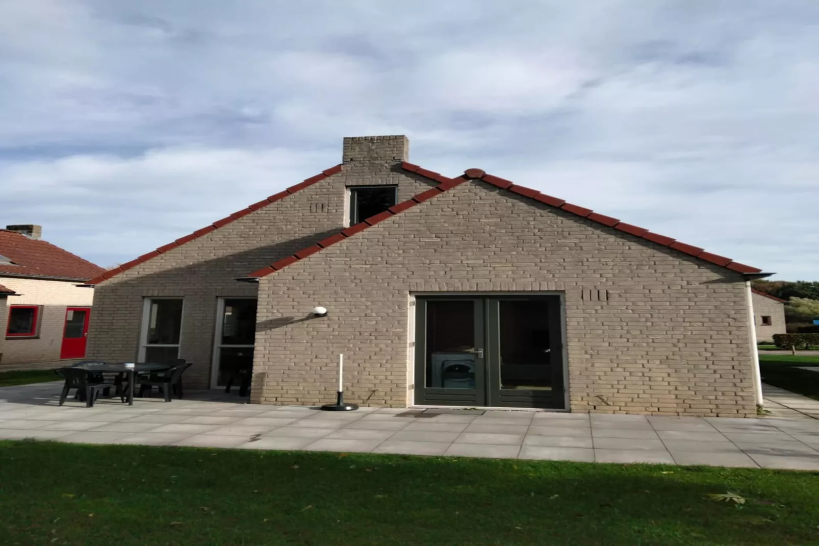 6 - Person Forest 28 Bungalow-Extérieur été