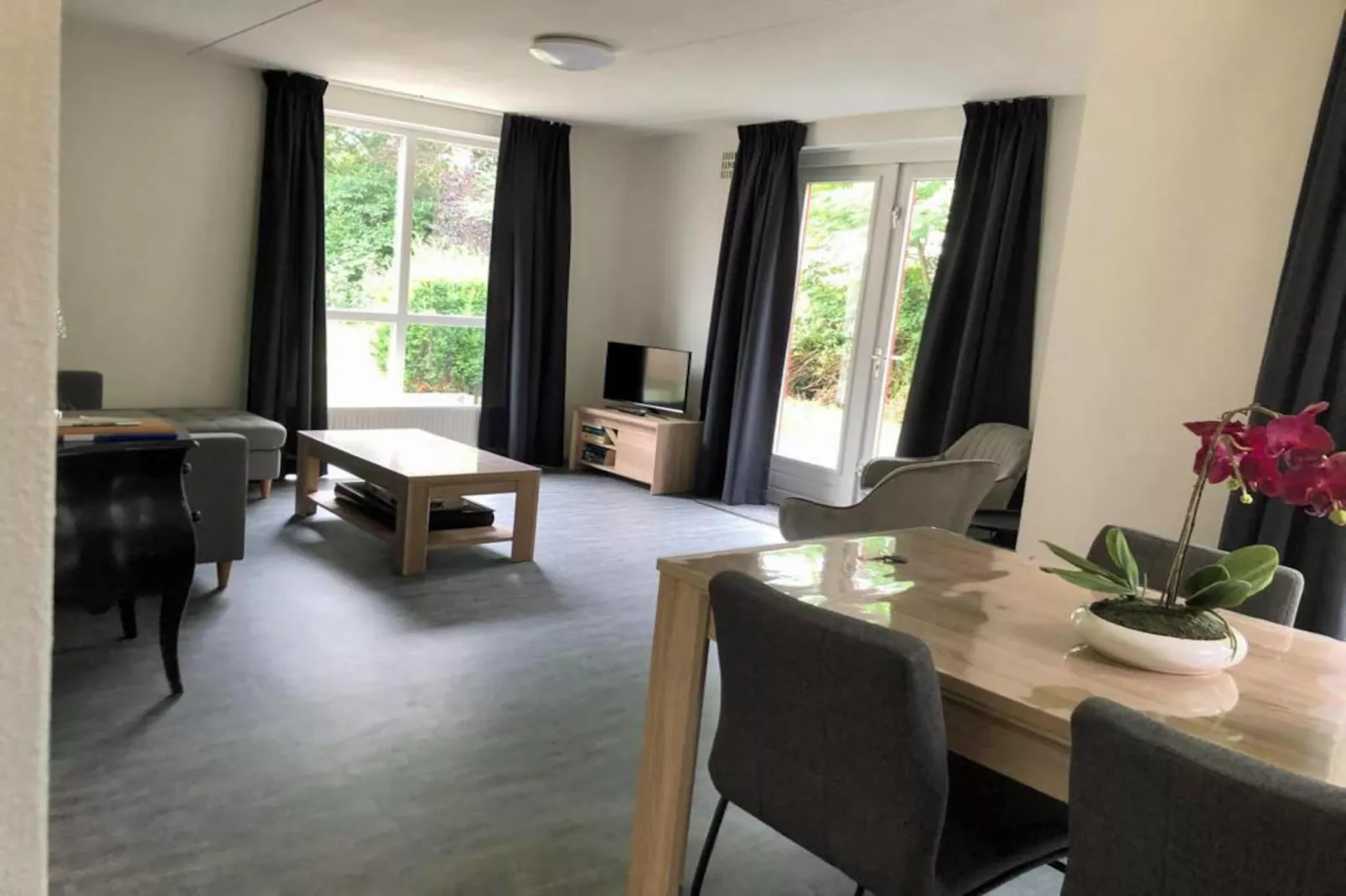 5 - Person Forest 10 Bungalow-Salle à manger